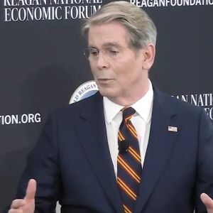 US Seizes $1B Iranian Crypto as Coinbase, JPMorgan Clash Over CLARITY Act