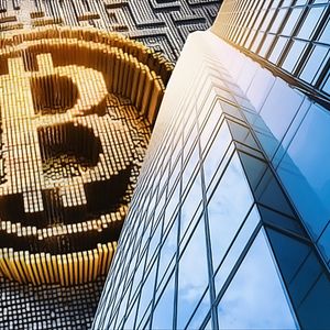 Bitcoin Analyst Efloud Adjusts Trading Position