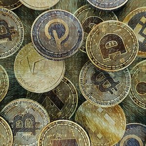 Bitcoin Leads as Investors Shift Focus to Prominent Altcoins