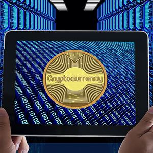 Investors Show Interest in Promising Altcoins