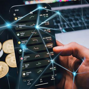 Bitcoin and Altcoins Face Decline Due to Geopolitical Risks and Market Conditions