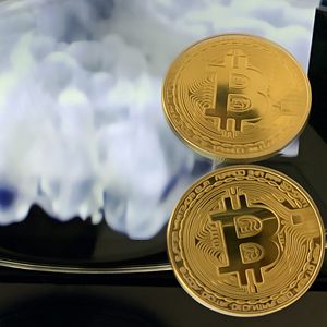 Analysts Predict Bitcoin Trends Amid Market Fluctuations