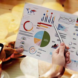Market Experts Predict Price Movements for Dogecoin and Bitcoin