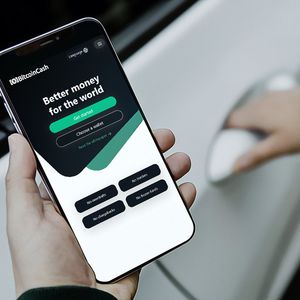 Bitcoin Plummets While AI Stocks Shine: What’s Going On?