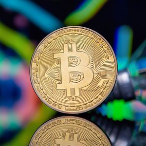 Gold and Bitcoin Shine as Economic Uncertainty Grows