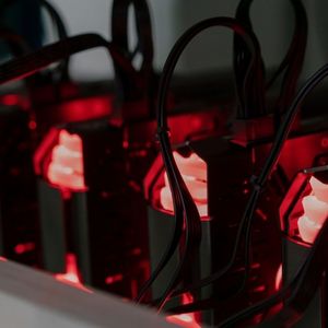 Norway Halts New Crypto Mining Centers to Boost Energy Efficiency
