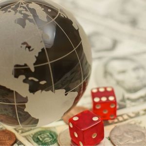 Ray Dalio Foresees Stagflation as U.S. Dollar Weakens
