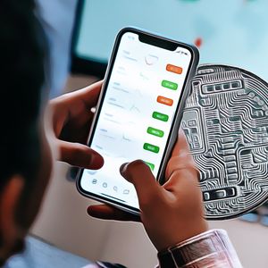 Experience Surges in Crypto Markets While Key Signals Unfold