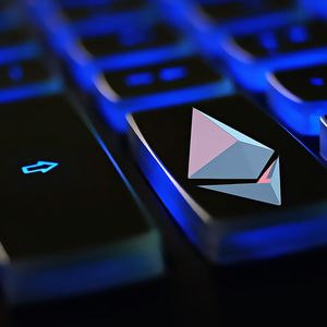 Ethereum’s Critical Breakpoint Nears as Altcoin Surge Expected