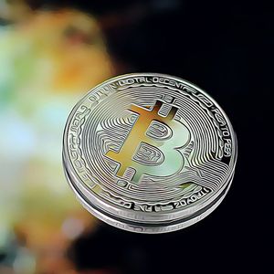 Peter Brandt Predicts Bitcoin’s Peak in Current Cycle