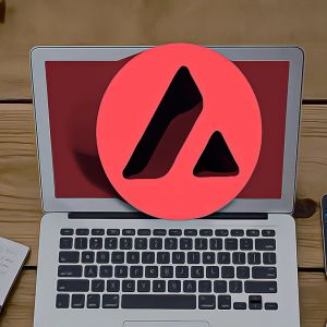 Bitcoin Holds Steady at $90,000: Ripple Effects on Altcoins