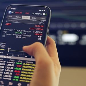This Is What Big Whales Watch: Live Macro Economic Data That Moves Crypto