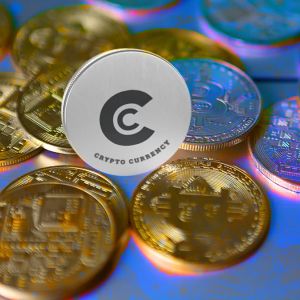 Geopolitical Tension and AI Concerns Shake Bitcoin and Altcoin Market