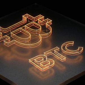 Bitcoin Holds Steady Amid Oil Price Surge And Heightened Geopolitical Risks