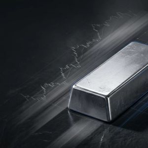 Silver Suffers Sharp Dip as Market Eyes Critical Support Levels