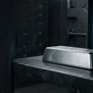 Silver faces rejection at 74 dollars as market eyes 75