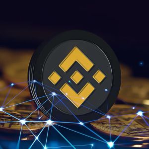 BNB trades at $569 as symmetrical triangle pattern nears breakout point
