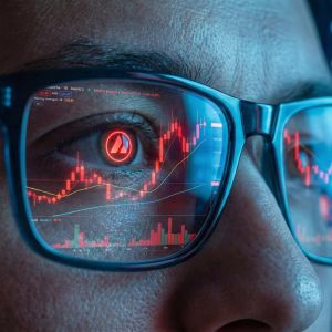 AVAX trades at $6.55 as active addresses surge 30% to 119,600