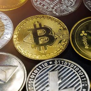 Bitcoin, Ethereum and Solana Continue to Be the Focus of Institutional Investors. Interest in These Two Altcoins Has Decreased!