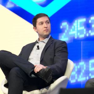 Grayscale CEO Challenged Bitcoin ETF Rivals! "Most of It Won't Last, Here's Why!"