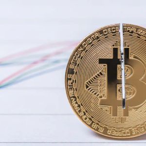 Last Comments Before Bitcoin Halving: How Will It React? Why Has BTC’s Decline Stopped?