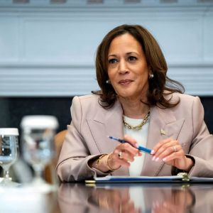 First Cryptocurrency Move Made by Kamala Harris! Harris' Team to Meet with Crypto Barons in a Secret Meeting!