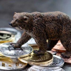 Is the Bear Market Back in Bitcoin? Analyst Says "We've Entered a Critical Period", Reveals His Predictions!