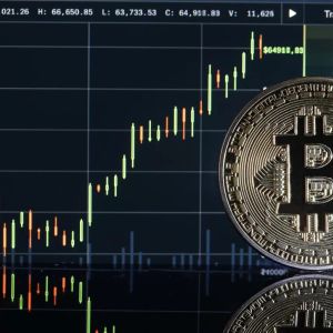 “The Next Few Days Are Crucial for Bitcoin,” Analyst Says, Reveals Critical Level to Maintain