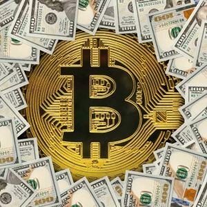 Competition Between Bitcoin and Dollar Is Ending! Analysts Said Inverse Correlation May Be Broken, Shared Bullish Signal for Both BTC and Dollar!