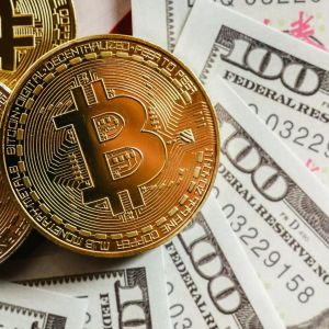 Analytics Firm Announces Its Predictions for Today's FED Interest Rate Decision and Bitcoin (BTC): Up or Down?
