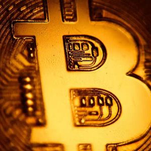 What to Expect in Bitcoin in June? Expert Analysts Share Their Predictions