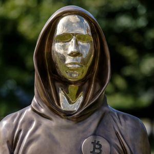 Where Bitcoin Founder Satoshi Nakamoto Ranks Among The Richest After Recent Rises: If BTC Price Surpasses Here, He Will Overtake Warren Buffett