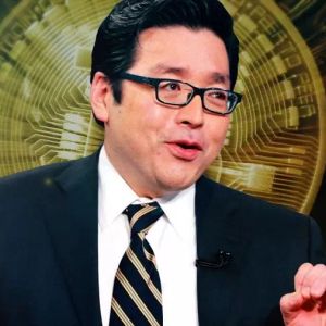 Market Prophet Tom Lee Explains Why He Chose Ethereum Over Bitcoin