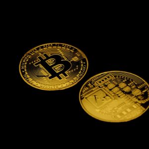 Investment Firm Founder Says, “Bitcoin is Forming an Inverse Head and Shoulder Pattern,” Here’s What It Means