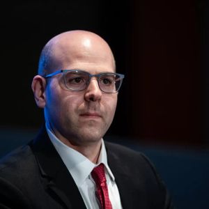 Fed’s Most Dovish Member Stephen Miran Makes Statement on Interest Rates