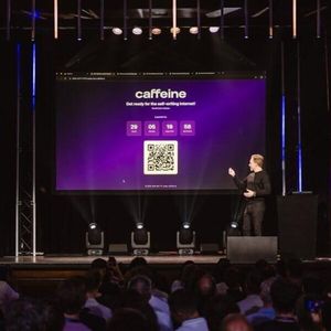 Live Caffeine demonstration rounds out a landmark day at the 2025 World Computer Summit