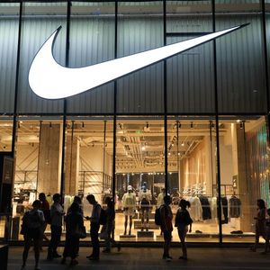 Nike Earnings Reveal Shift Away From Trendy Apparel