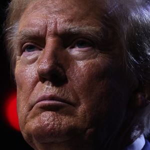 Like ‘Losing A War’—Donald Trump Issues Dollar Collapse Warning After Huge Bitcoin Donation