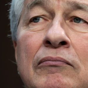 ‘The Worst Outcome’—JPMorgan CEO Issues Stark U.S. Dollar Fed Inflation Warning As The Bitcoin Price Suddenly Crashes Under $60,000