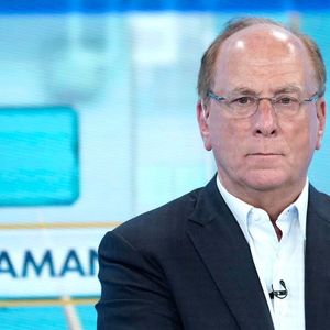 ‘Expect Fireworks’—BlackRock CEO Issues ‘Crazy’ Fed Warning As A China ‘Tsunami’ Is Predicted To Hit Crypto And The Bitcoin Price