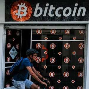 Crypto Banks Under Fire? Regulatory Crackdowns And Opportunities
