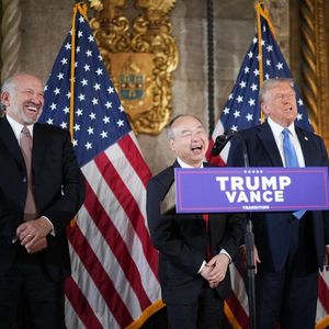 Trump’s $10 Trillion Crypto Bet: Stablecoins To Replace Eurodollars?