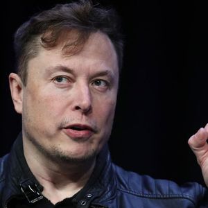 Elon Musk Issues ‘Foolish’ Crypto Price Warning As Memecoin Crash Threatens Bitcoin