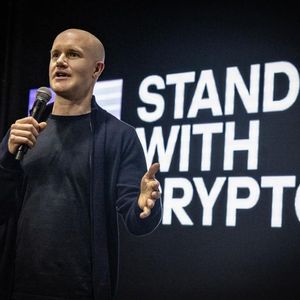 ‘A Huge Step’—Coinbase CEO Issues ‘10x’ AI Crypto Prediction As Bitcoin Price Targets $200,000