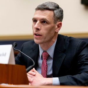 OCC Greenlights Ripple, Circle, Paxos, BitGo, Fidelity As Crypto Banks