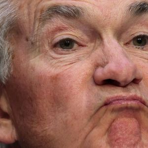 Serious 2026 $3 Trillion Crypto ‘Collapse’ Fed Warning Issued—$10,000 Bitcoin Price Predicted As Crash Fears Swirl