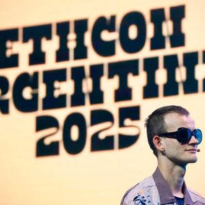 'Drop To $1,500'—Ethereum Suddenly Faces 60% Odds Of Losing Crown