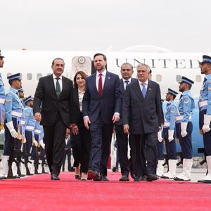 'Dumped $1,800 In 20 Minutes'—Bitcoin Braced For Crash